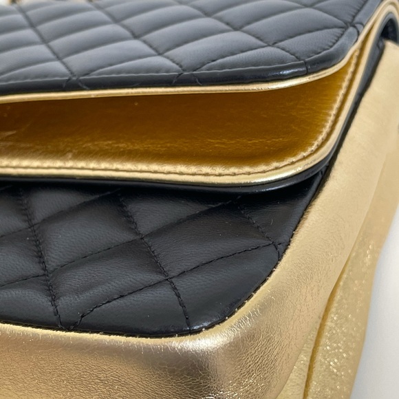 Chanel Bag - Picture 10 of 15